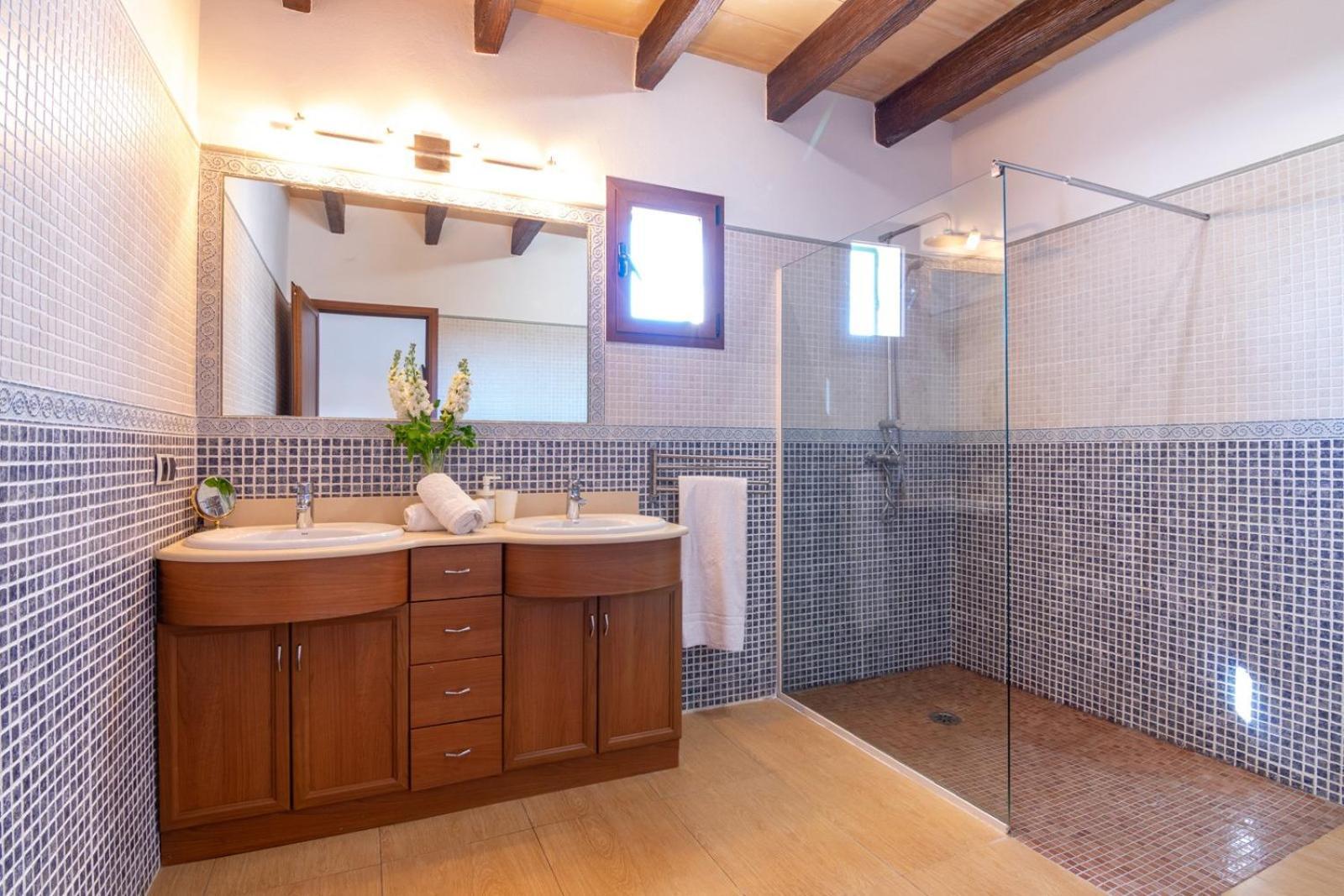 Yourhouse Grau Villa *
